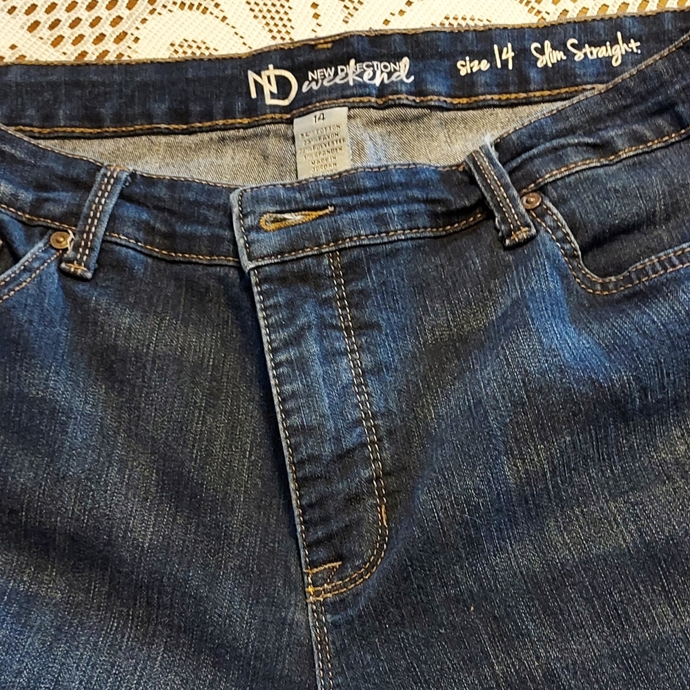NEW Directions Weekend Slim Straight Size 14 Jeans